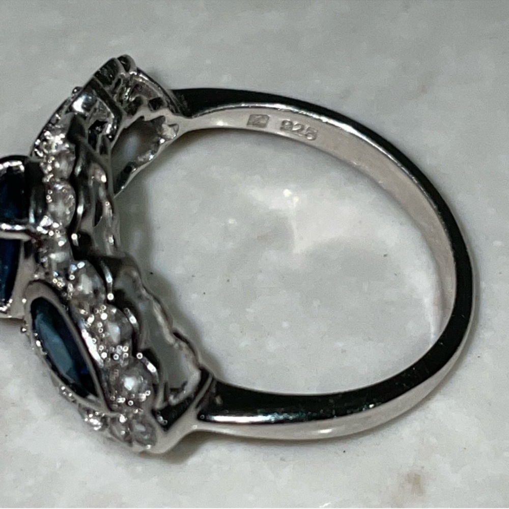 Vintage Ring - Picture 5 of 6